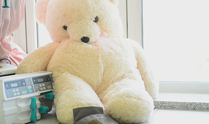 �������o(h��)Σ�ػ�����͵�ꖹ��@�^���Gɫ���������ڴ�߅��һֻ��ż���ϡ����g�������늱O(ji��n)�o(h��)�x�������C(j��)���O(sh��)��l(f��)���ĵδ������t(y��)�����o(h��)ʿ���Ľ������s���� �������ӵĿ��[���ڱ�����ͯ�t(y��)ԺPICU���L���@��o�����µ�ӡ��������ĽM�P(gu��n)�I�~���ݡ��P(gu��n)�I�~һ������+���I(y��)��(d��ng)��������PICU���������R��������y��ʲô���X��������Ц���������࣬������������]�к����w�͏�(qi��ng)������������y֧����ȥ�����@����t(y��)�o(h��)�ˆT��(j��ng)�����F(xi��n)�����r(sh��)�g���B�S�D(zhu��n)������r�����ˏ�(qi��ng)�ҵ�؟(z��)����ʹȻ����ͯ�ذY�O(ji��n)�o(h��)������ȱ�ˡ���Ҳ���t(y��)���o(h��)ʿ��������������ؓ(f��)���\(y��n)�D(zhu��n)��ԭ��[Ԕ��(x��)]