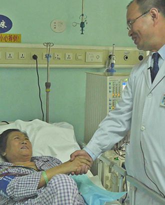 ���β�������һ�N�������@Щ�����ܸ���ÿ���յ����ߵļt�����������ĵ؎��������MסԺ�M������ӛ��һ��С�������������߼Ҍ��ͼt�������ǈD������̤����һ�㶼���ڻ�����rΣ���ĕr���������������׌��ጣ����ܕ����M�r�g�����`���Ρ���һ���棬���߼Ҍ��@�r����w�������Ӵ������r���¼t���������ǂ���ο�����ܸ����f��ӛ��ע�⵽����ӛ�ڃԵ�߀���S���������ҵ��t(y��)����סԺ̎�������ڸ��Vӛ�ߣ����üt���滼�߽�סԺ�M���������ܴ��������ׂ��t(y��)���������ǵ��԰l(f��)�О�����������������Ҳ����Ч��������һ�N�s���׳ɵ��ƶȡ��������t(y��)�����Ǟ���ٍ�X���β�������һ�N��������Մ���Լ���Ό������@�ӱM�����ܸ��²���������ֻ�Ƿ��͏��{(di��o)�@һ��Ԓ��[Ԕ��]