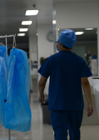 ���꜐�Rһ����ȫ�Ҹ�������ӛ�߽�B�F(tu��n)�(du��)ͬ�µĕr(sh��)��������Σ�ذY�O(ji��n)�o(h��)�����������t(y��)���O��ָ������һ����Ƭ�f�����@������ȫ�Ҹ�߀��2009���ĵ�������?y��n)黼�����?4С�r(sh��)�����x�_����Σ�ذY�O(ji��n)�o(h��)�����ĈF(tu��n)�(du��)���y����һ���ď���Ƭ��������4�½K��������һ���µ���߀����?y��n)�O(ji��n)�o(h��)����Ҫ�b�������r(sh��)�����ղ��ˣ��@���v���Ձ휐�R���������O����Ę�ώ���������������ҹ��1�c(di��n)��˯�ģ����c(di��n)�����������R��������߀Ҫ����У����W(xu��)����ÿ������10�c(di��n)�룬�Ѻ��Ӻ�˯��֮�����O�����Ќ����Լ��ĕr(sh��)�g�����īI(xi��n)����Փ�������n�}����֪���X�Ͱ�����ҹ���mÿ����ʮ����Ľ̌W(xu��)�٣�������δ��ȫ�^�����Lһ��ֻЪ�����������f���������t(y��)�����Ҳ����������挦(du��)�������o(h��)ʿ�L�����G��������������ǰ�������׃��@�r(sh��)��������Ը�������ܽ����������ҏā����]�����^����ÿ�춼���Ԓ����?gu��)��c(di��n)�ؼ���һ�_ʼҪ����7�c(di��n)�ؼ������׃��8�c(di��n)��9�c(di��n)���F(xi��n)�����f��������ֻҪ�����ܻ؁����С������f���@���������G��Щ��������[Ԕ��(x��)]