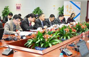 ���e����