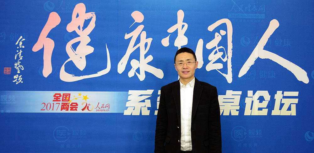 人民日報社經(jīng)濟社會部高級記者白劍鋒