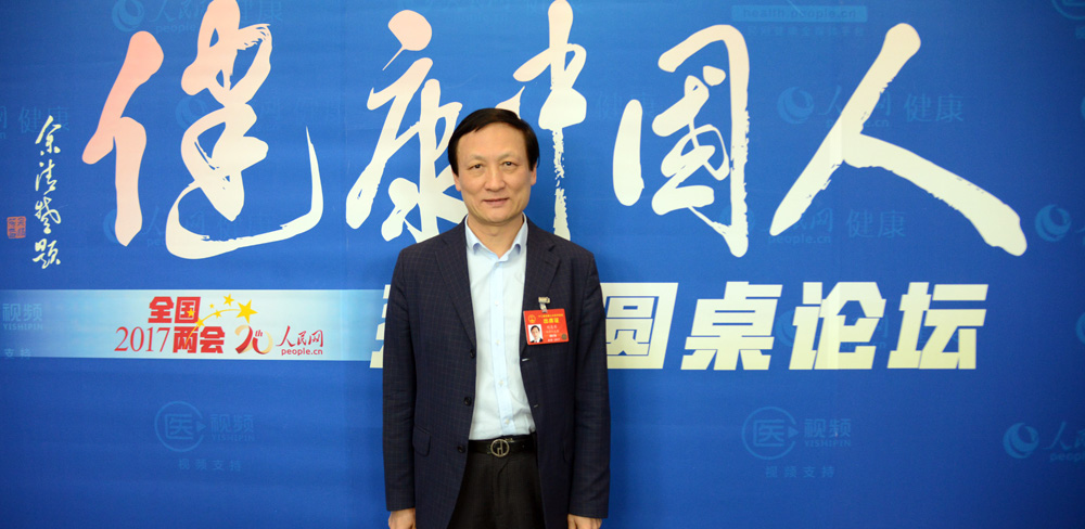 全國人大代表、北京大學(xué)第三醫(yī)院骨科主任劉忠軍