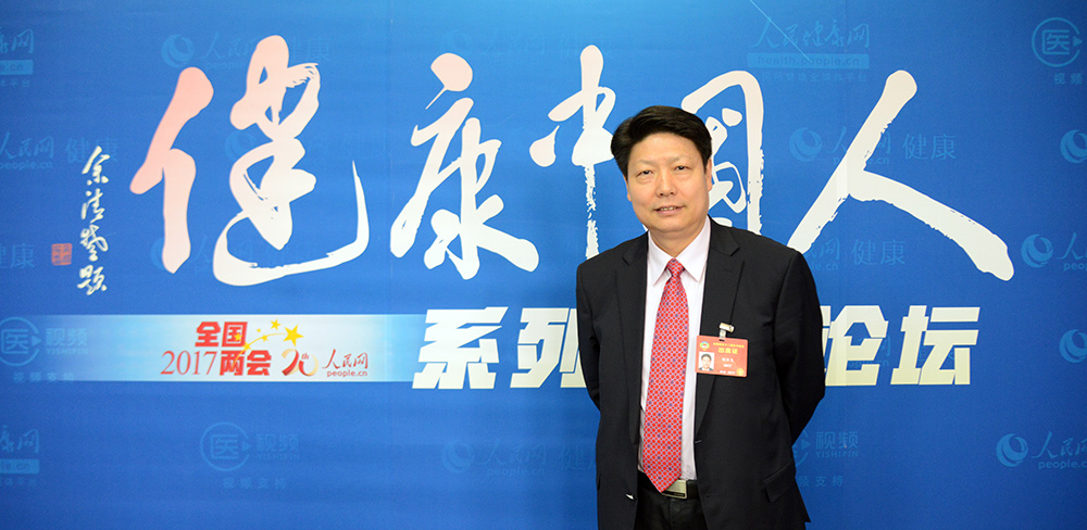 全國政協(xié)委員、國家中醫(yī)藥管理局對臺港澳中醫(yī)藥交流合作中心主任、致公黨中央醫(yī)療衛(wèi)生委員會副主任楊金生