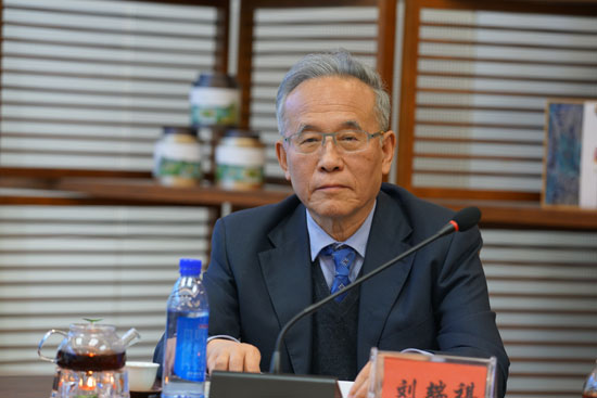 中國抗癌協(xié)會監(jiān)事、解放軍總醫(yī)院第七醫(yī)學(xué)中心主任醫(yī)師劉端祺