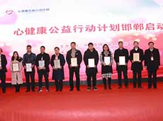 �ӱ���������(d��ng)�xʽ�F(xi��n)��