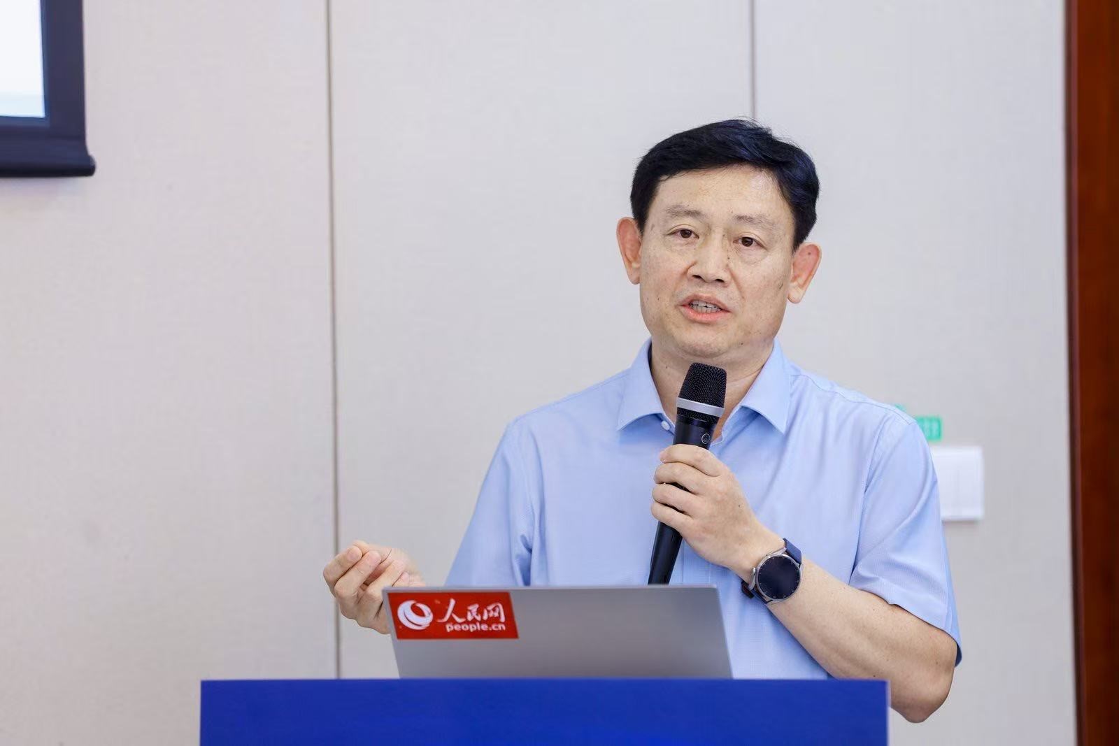 國家衛(wèi)健委婦幼健康中心副主任許宗余發(fā)言。